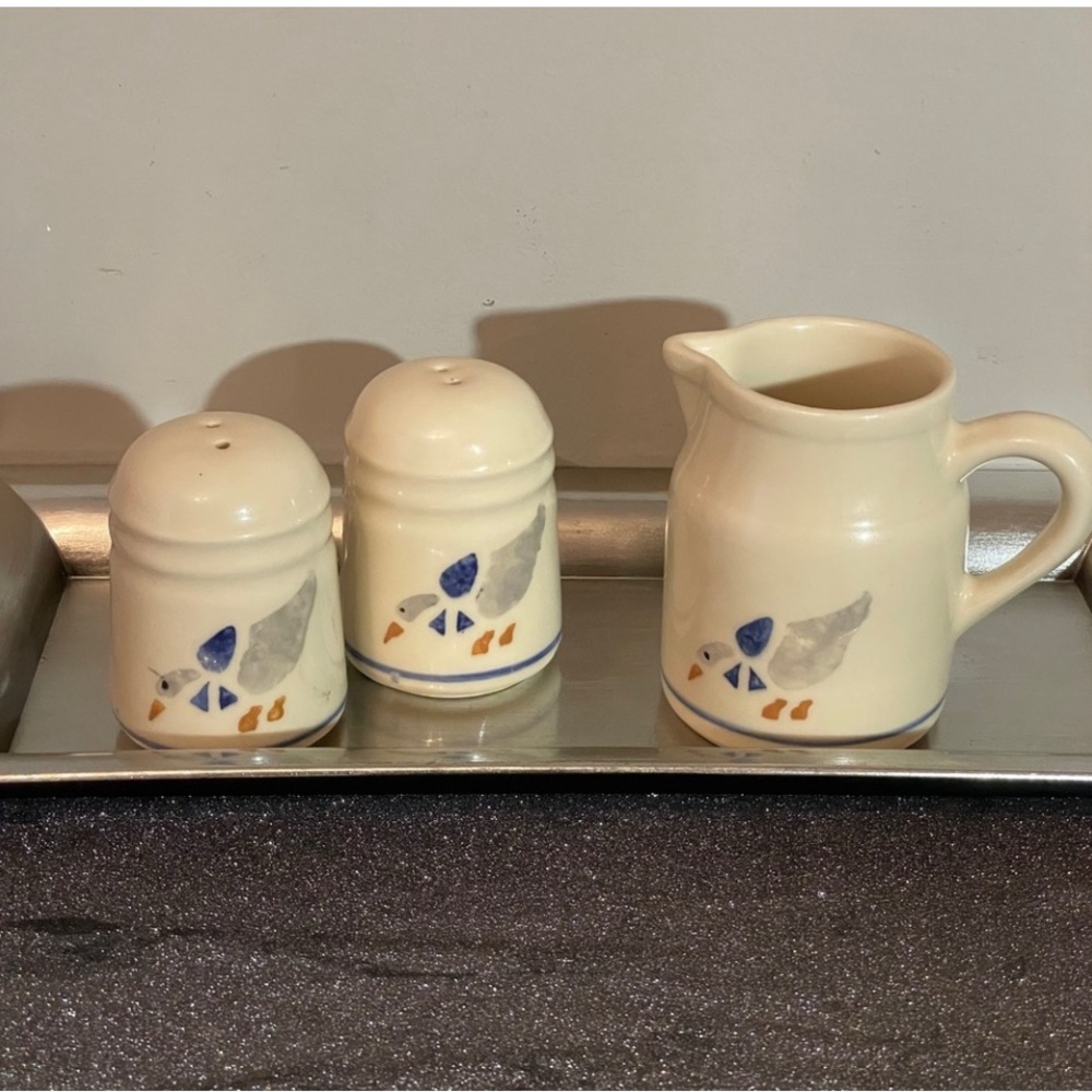 RosevilleOH Pottery Country Goose Heavy Creamer PitcherSalt & Pepper Shakers. - Picture 16 of 16